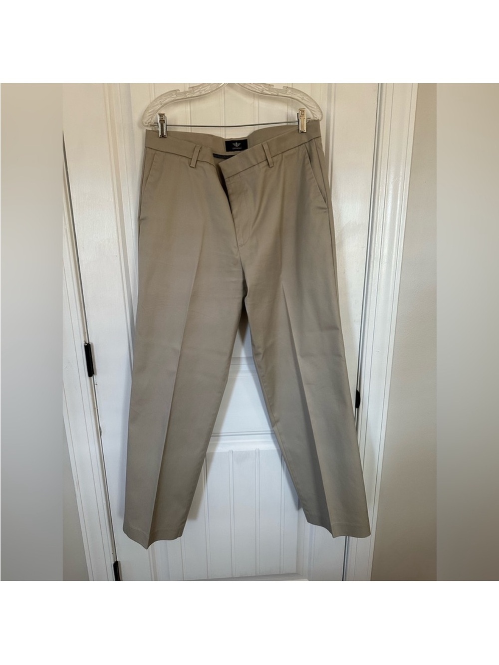 Dockers Men's Khaki Straight-Leg Chinos